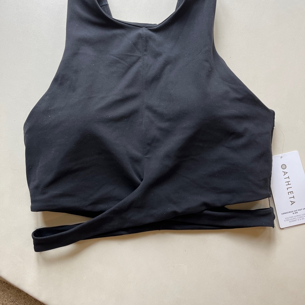 Athleta Conscious Cut out Crop sports bra black size Large D-DD